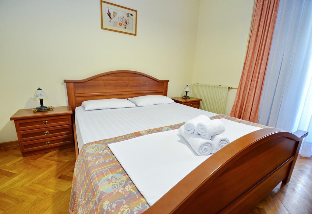 Villa Velzon Guesthouse Budva Room photo